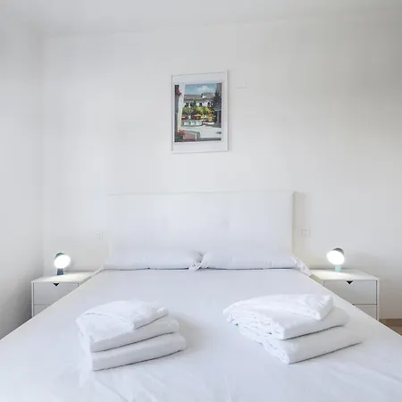 Apartment 2285 Superb 3 Bedrooms And Seaview-rock Bay I *